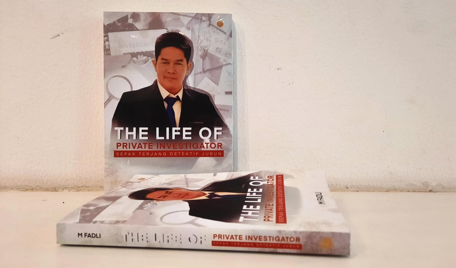 Buku sepak terjang Detektif Jubun dalam menjalani profesi detektif swasta di Indonesia “The Life of Private Investigator”.